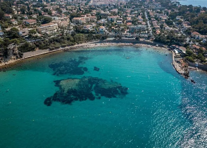 Grand T3 Lumineux Spacieux Propre, Tout Confort, Parking, Ascenseur, Emplacement Central Unique, Port-Commerces-Mer Et Plages A Pied, Location Du Samedi Au Samedi