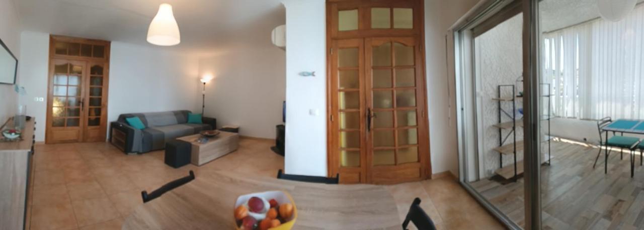Apartment Grand T3 Lumineux Spacieux Propre, Confort, Parking, Ascenseur, Emplacement Unique, Port-commerces-mer Et Plages A Pied, Location Du Samedi Au Samedi *